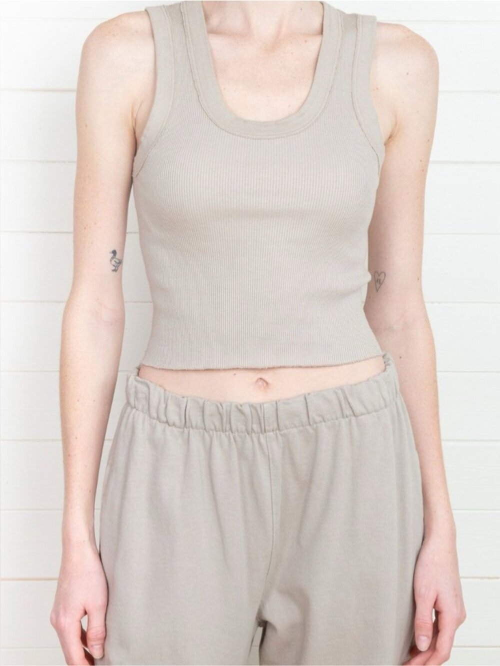 Brandy Melville Connor cotton Ribbed Cropped tank top strechy Tan dark beige S M